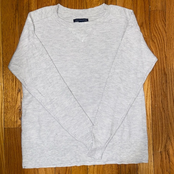 American Eagle Outfitters Gray Crewneck Lightweight Sweater - Picture 7 of 7